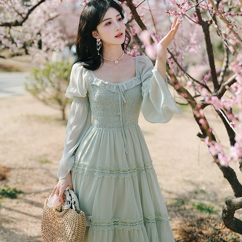 French Style Square Neck Lace Panel Vacation Dress - Image 2