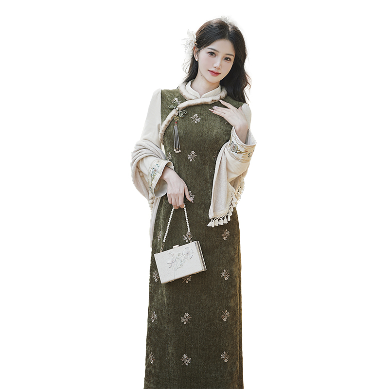 New Chinese Style Fleece Lined Cheongsam Dress with Pendant - Image 5